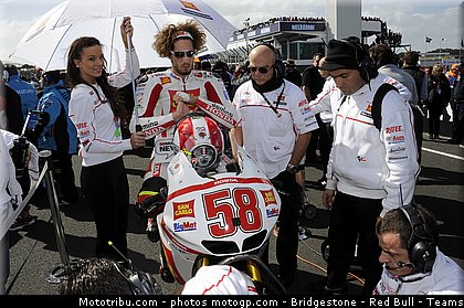 motogp_pitbabe_003_australie_philip_island_2011.jpg