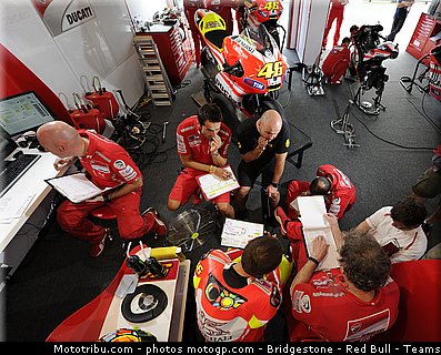 motogp_rossi_002_australie_philip_island_2011.jpg