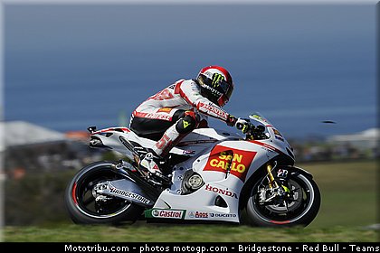 motogp_simoncelli_003_australie_philip_island_2011.jpg