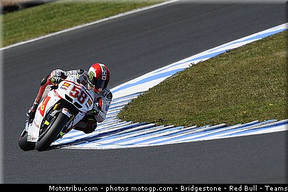 motogp_simoncelli_009_australie_philip_island_2011.jpg