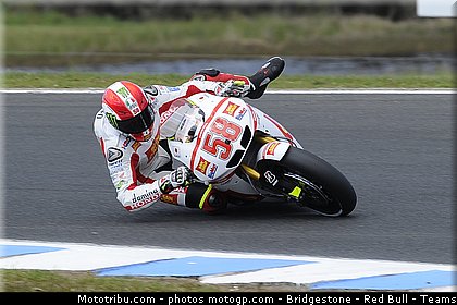 motogp_simoncelli_016_australie_philip_island_2011.jpg