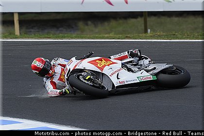 motogp_simoncelli_020_australie_philip_island_2011.jpg