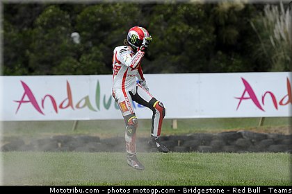 motogp_simoncelli_038_australie_philip_island_2011.jpg