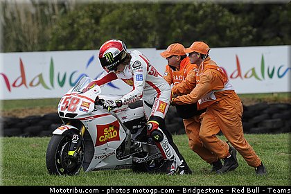 motogp_simoncelli_045_australie_philip_island_2011.jpg