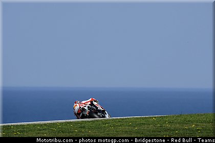 motogp_simoncelli_049_australie_philip_island_2011.jpg