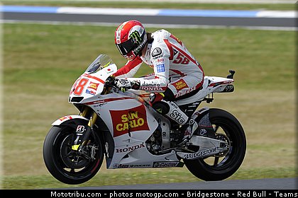motogp_simoncelli_065_australie_philip_island_2011.jpg