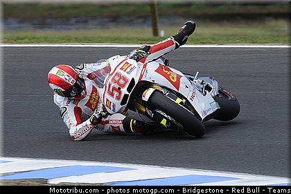 motogp_simoncelli_066_australie_philip_island_2011.jpg