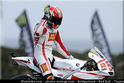 motogp_simoncelli_071_australie_philip_island_2011.jpg