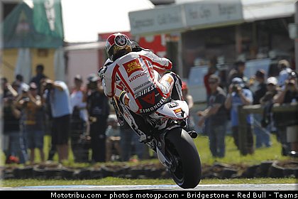 motogp_simoncelli_077_australie_philip_island_2011.jpg