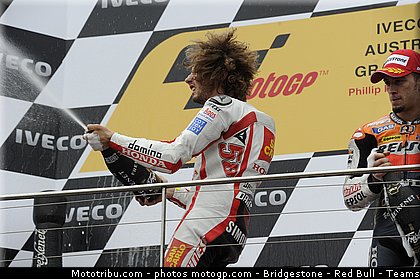motogp_simoncelli_087_australie_philip_island_2011.jpg