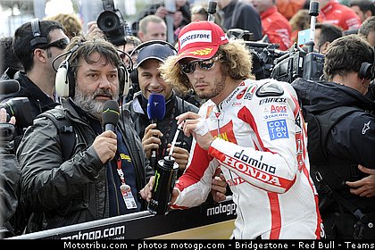 motogp_simoncelli_090_australie_philip_island_2011.jpg