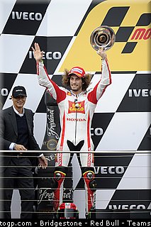 motogp_simoncelli_095_australie_philip_island_2011.jpg