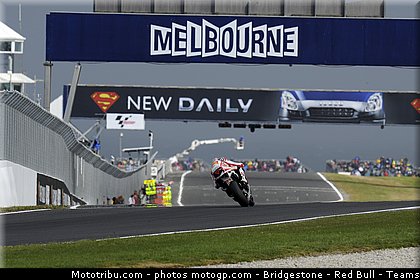 motogp_simoncelli_097_australie_philip_island_2011.jpg