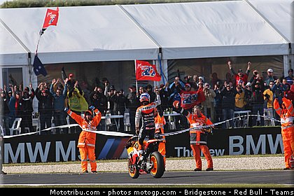 motogp_stoner_015_australie_philip_island_2011.jpg