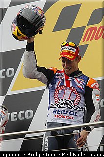 motogp_stoner_026_australie_philip_island_2011.jpg