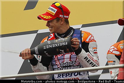 motogp_stoner_031_australie_philip_island_2011.jpg
