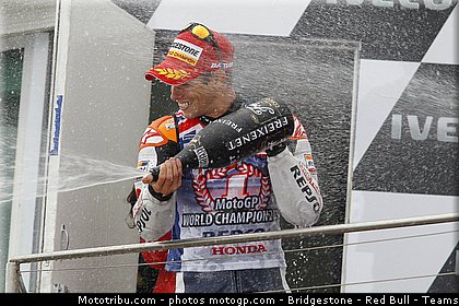 motogp_stoner_032_australie_philip_island_2011.jpg