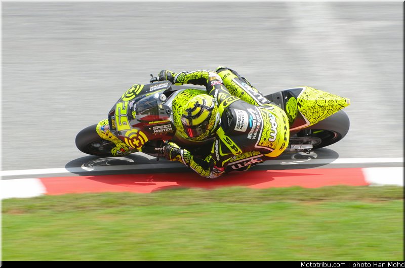 moto2_iannone_004_malaisie_sepang_2011