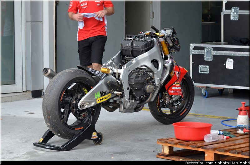 motogp_ambiance_017_malaisie_sepang_2011
