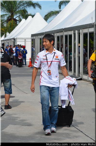 motogp_aoyama_002_malaisie_sepang_2011