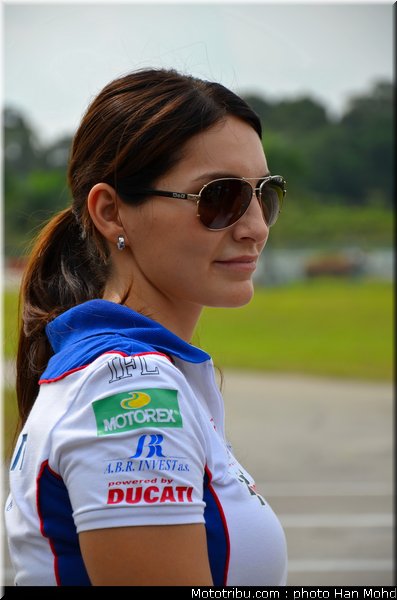 motogp_pitbabe_001_malaisie_sepang_2011