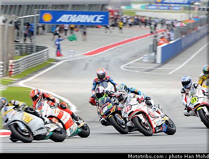 moto2_003_malaisie_sepang_2011.jpg
