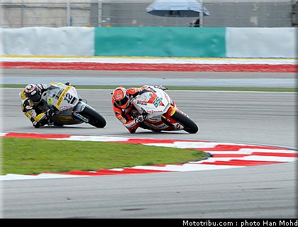 moto2_006_malaisie_sepang_2011.jpg