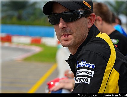 motogp_edwards_002_malaisie_sepang_2011.jpg