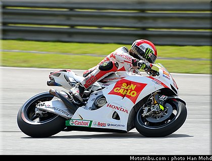 motogp_simoncelli_001_malaisie_sepang_2011.jpg