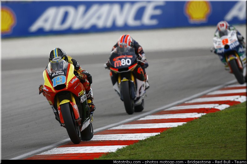 moto2_014_malaisie_sepang_2011