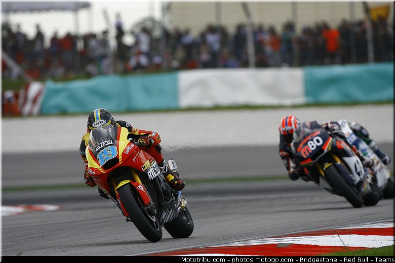 moto2_015_malaisie_sepang_2011