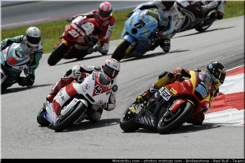 moto2_016_malaisie_sepang_2011