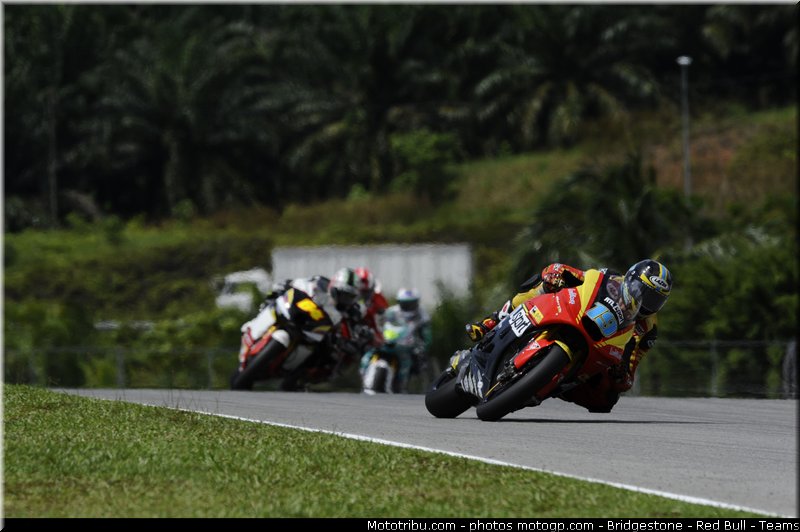 moto2_017_malaisie_sepang_2011