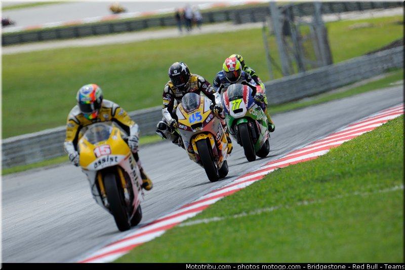 moto2_021_malaisie_sepang_2011
