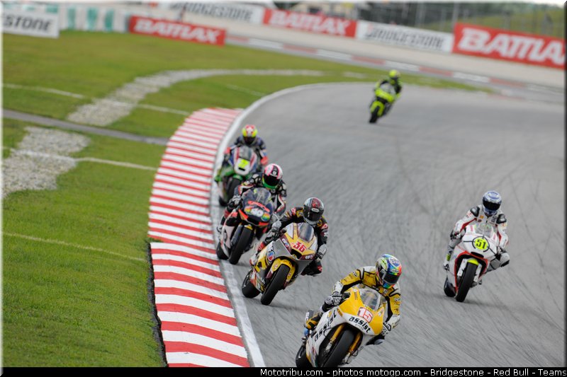 moto2_022_malaisie_sepang_2011