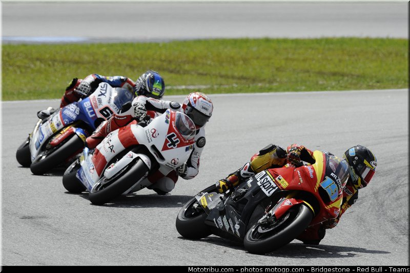 moto2_025_malaisie_sepang_2011