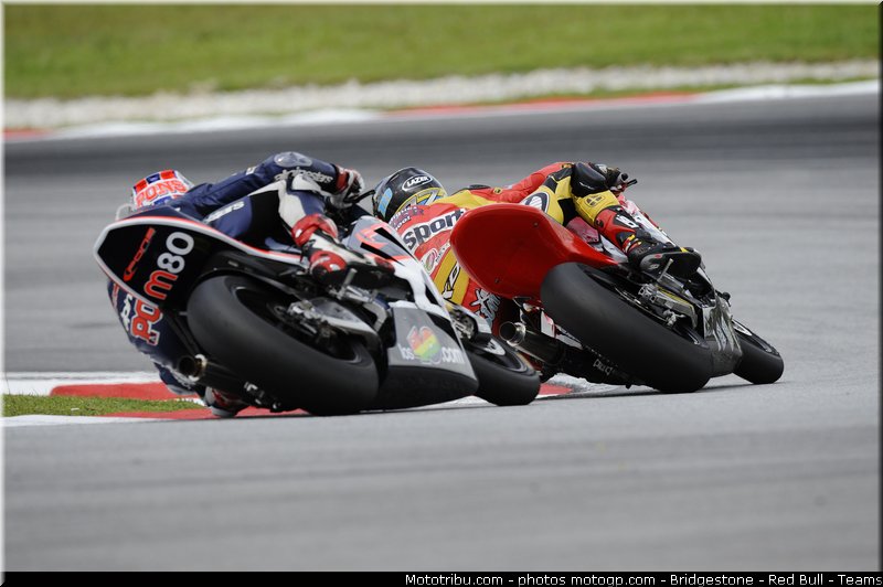 moto2_027_malaisie_sepang_2011