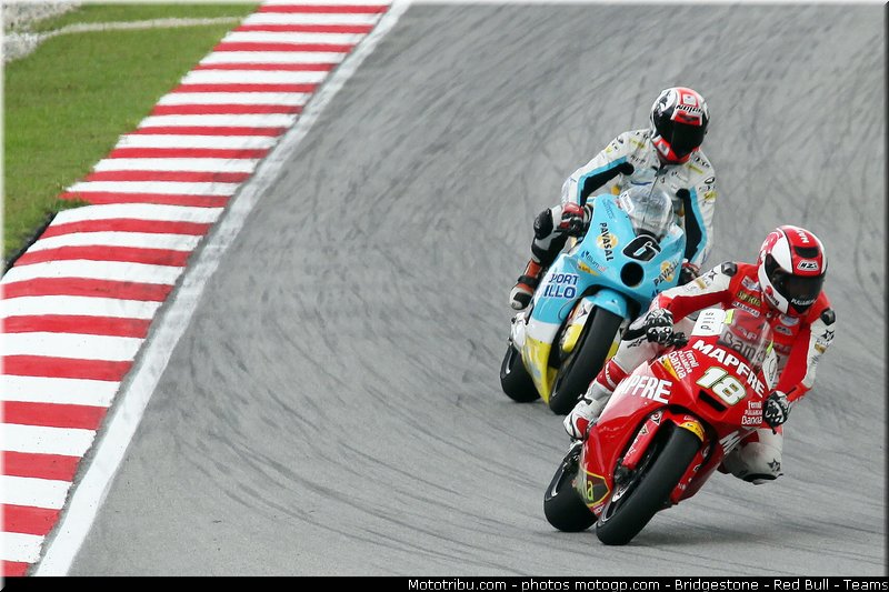 moto2_033_malaisie_sepang_2011