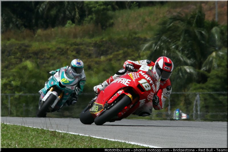 moto2_034_malaisie_sepang_2011
