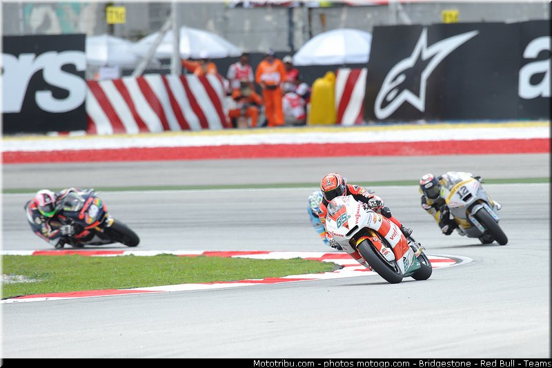 moto2_038_malaisie_sepang_2011