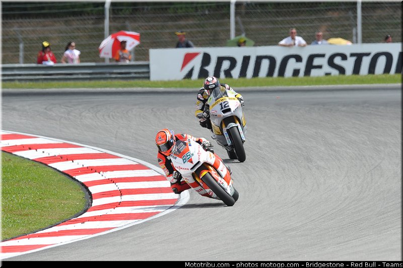 moto2_039_malaisie_sepang_2011
