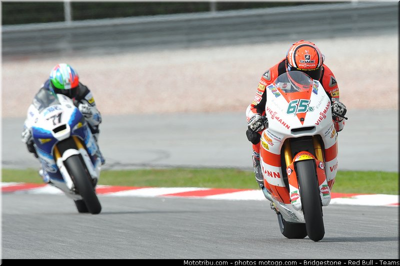 moto2_044_malaisie_sepang_2011
