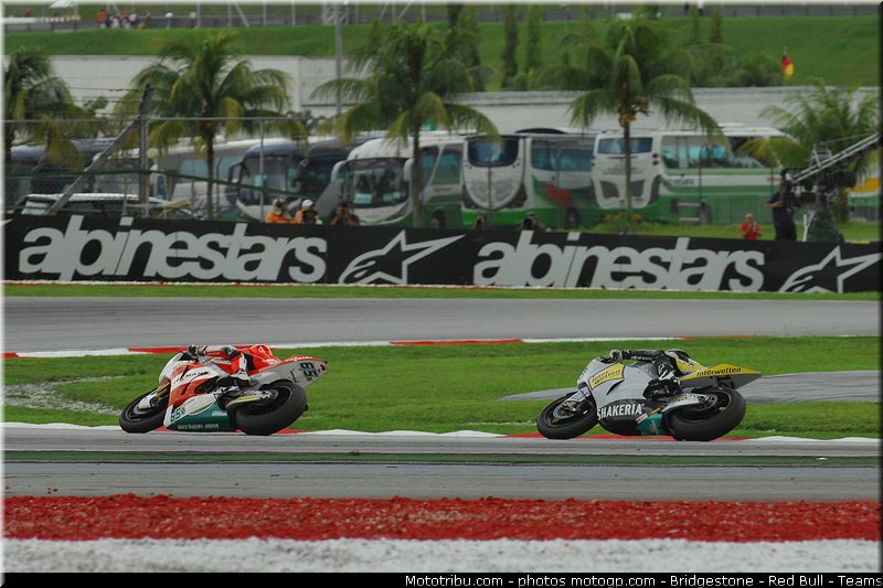 moto2_049_malaisie_sepang_2011