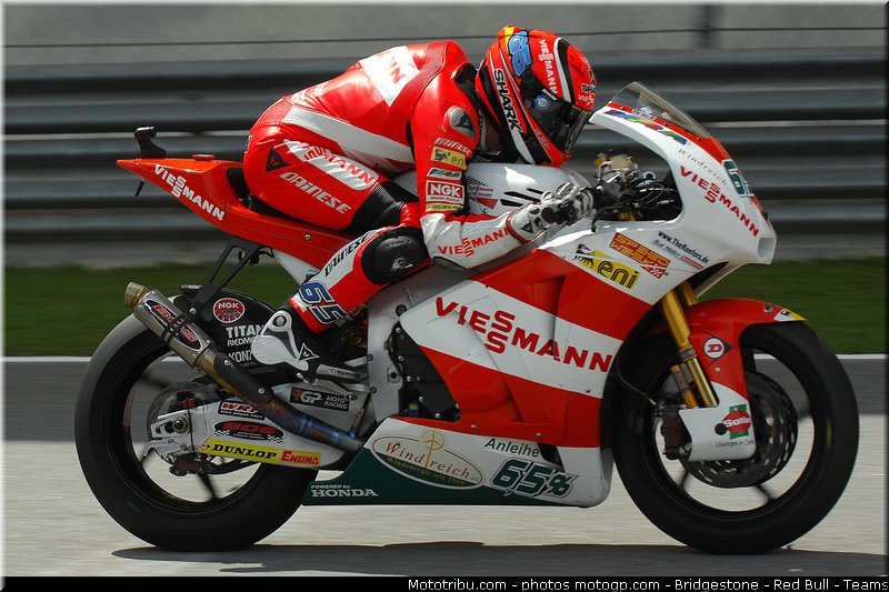 moto2_bradl_003_malaisie_sepang_2011