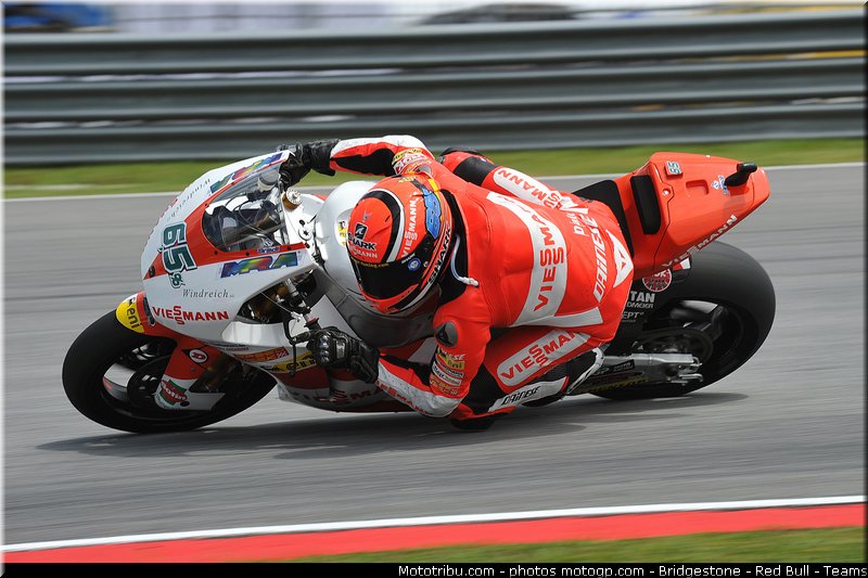 moto2_bradl_007_malaisie_sepang_2011