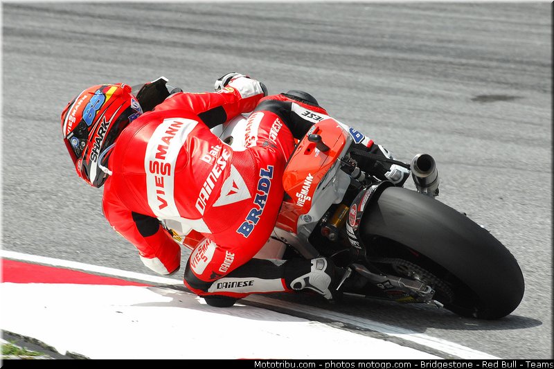 moto2_bradl_014_malaisie_sepang_2011