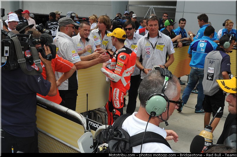 moto2_bradl_017_malaisie_sepang_2011