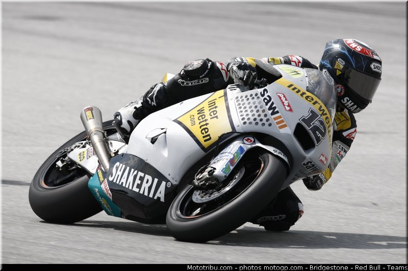 moto2_luthi_1_malaisie_sepang_2011