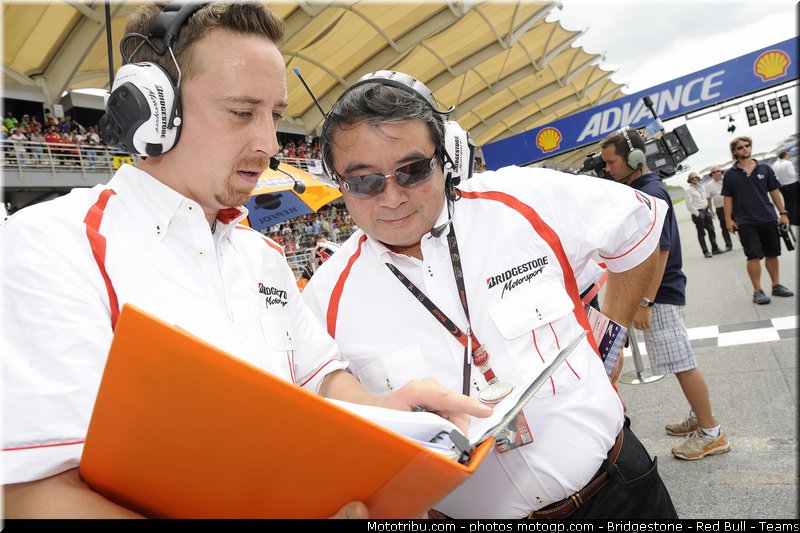 motogp_bridgestone_006_malaisie_sepang_2011
