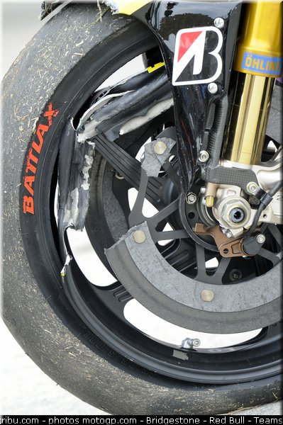 motogp_edwards_001_malaisie_sepang_2011